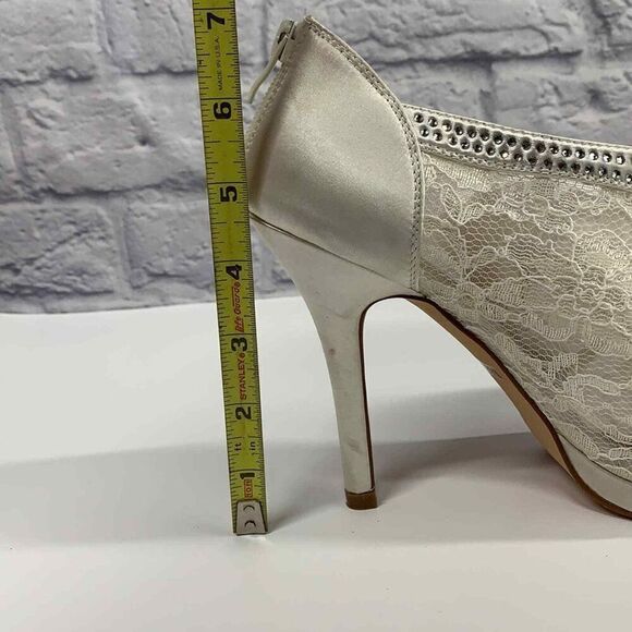 De Blossom YAEL-9 Heels Womens 8.5 White Lace Bedazzled Bling Peep Toe Wedding - Picture 9 of 9